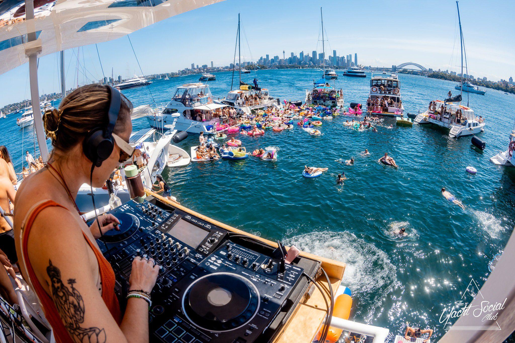 bucks-party-boat-hire